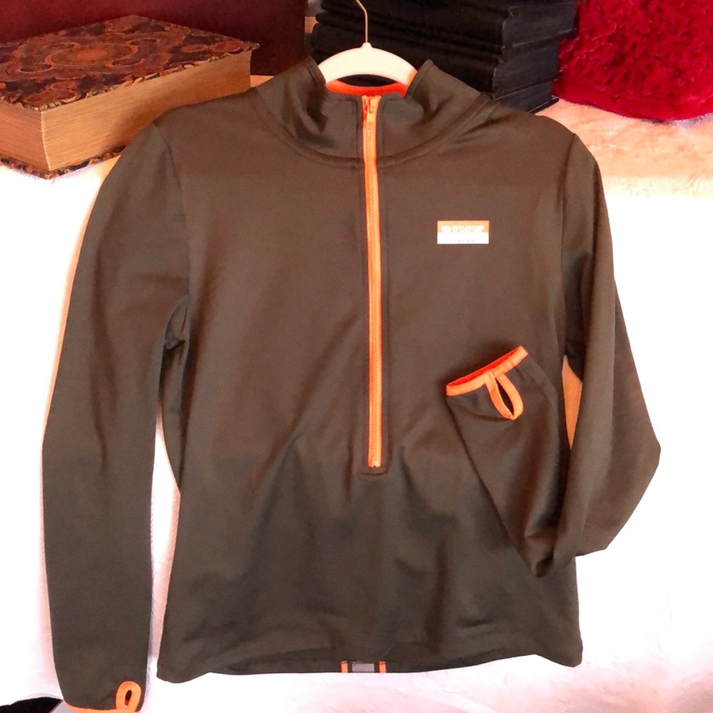 Victoria’s Secret PINK L pull over long sleeve athletic top & thumb hole sleeves - Picture 3 of 6